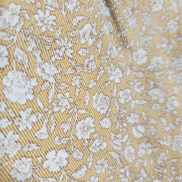 American Eagle Yellow Floral Jeans.  90s straight.  Women's size 14. - Picture 15 of 16